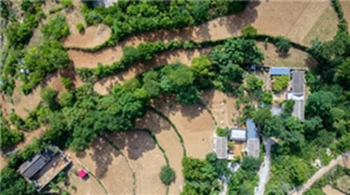 野三坡民宿体验 麻麻花的山坡，一晚两天私享田园生活